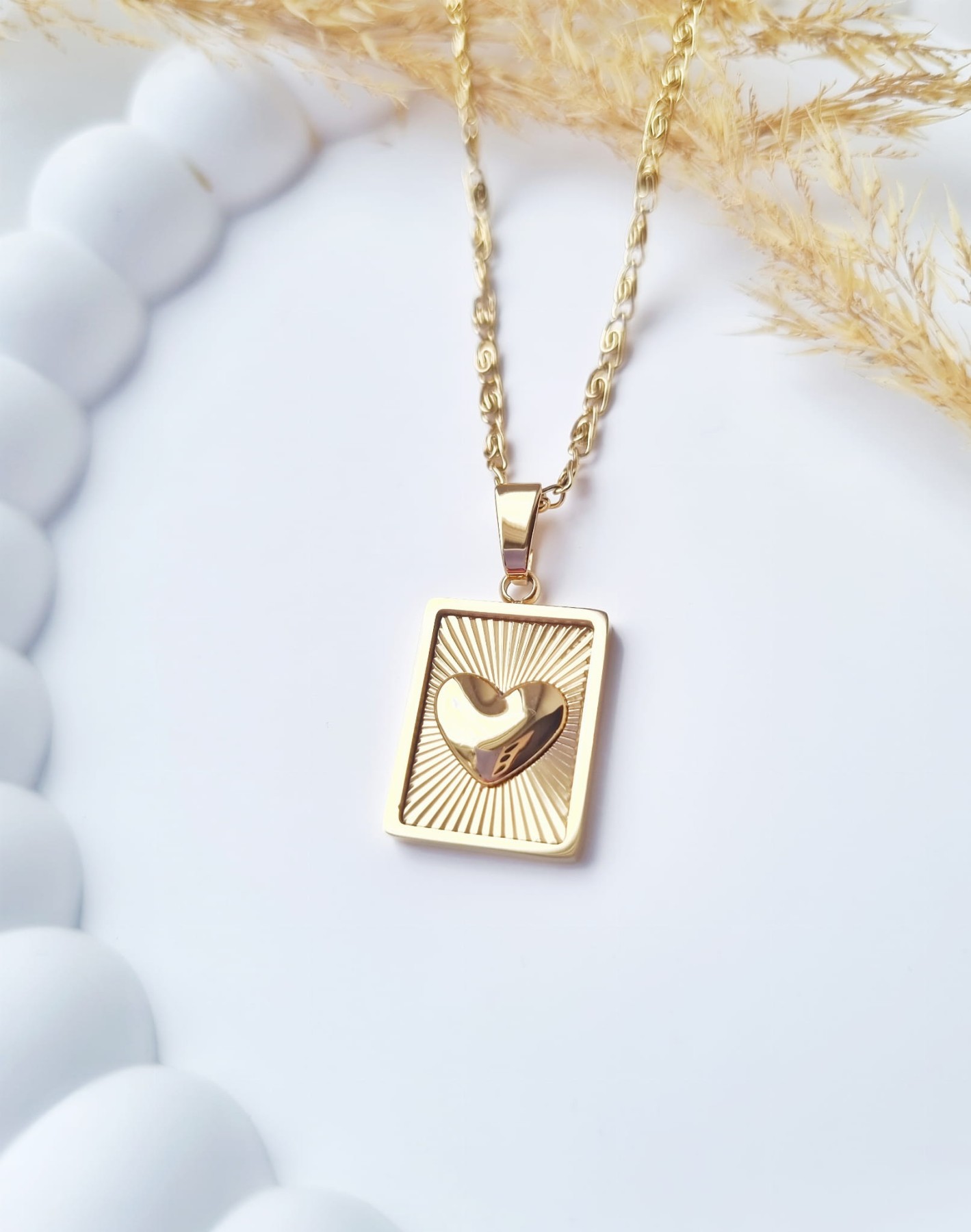 naszyjnik z zawieszką serce